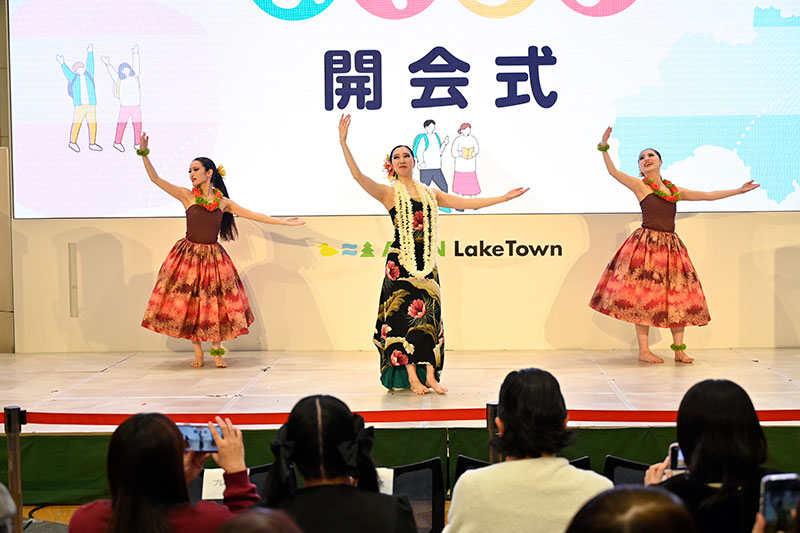 「フラガール登場！＆復興大臣の開会挨拶」の様子2