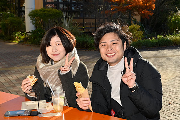「屋外のキッチンカー」の様子3