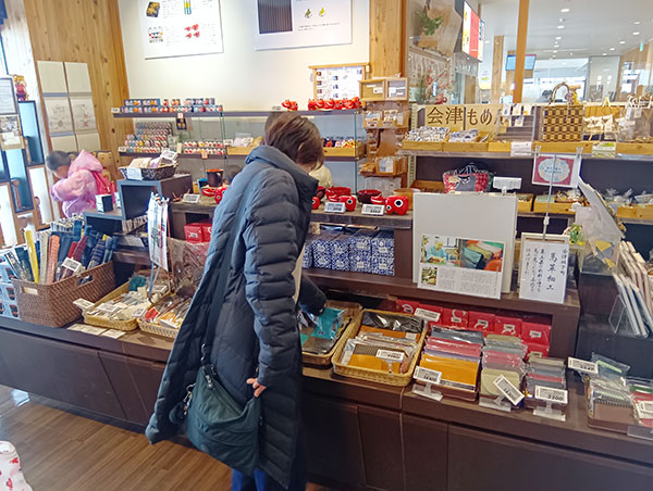 道の駅猪苗代でお買い物