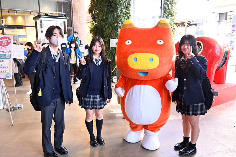 渋谷モディでイベントのベコ太郎2